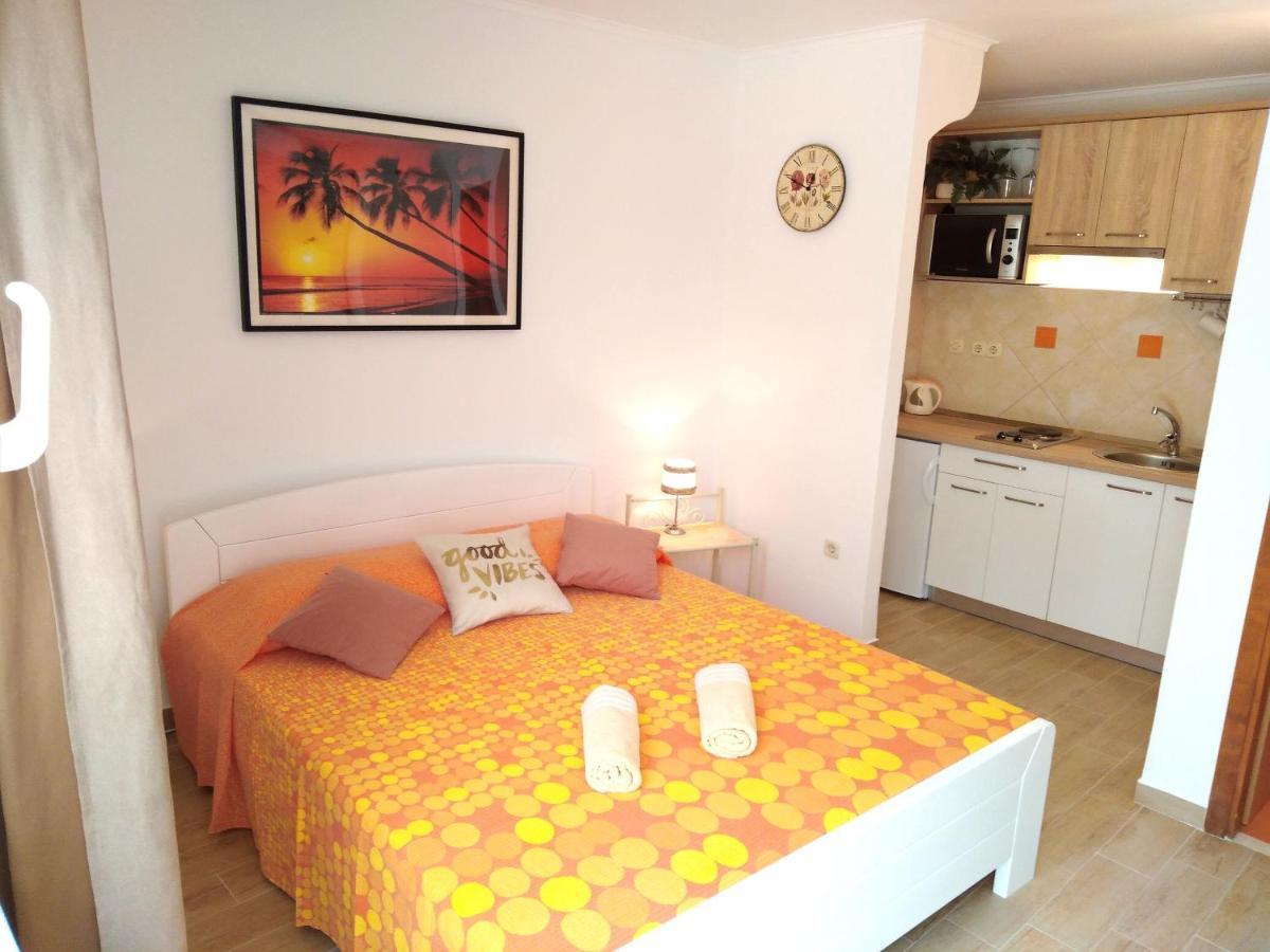 Apartments Green & Orange Hvar Town Exterior foto