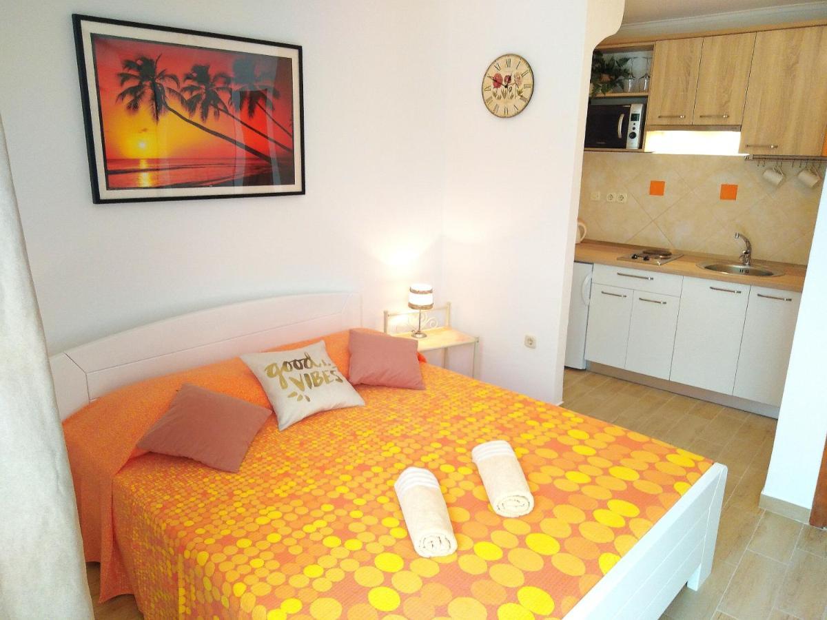 Apartments Green & Orange Hvar Town Exterior foto