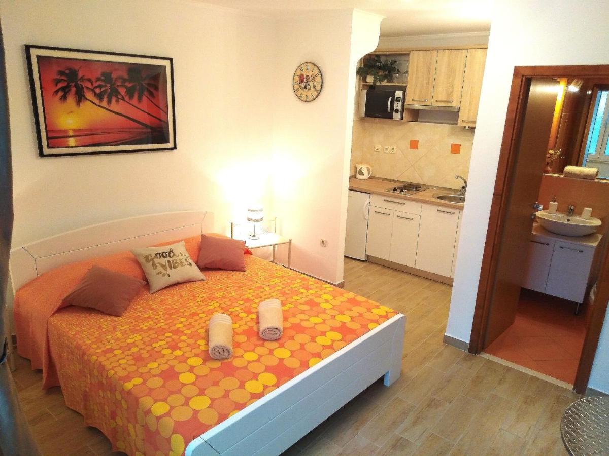 Apartments Green & Orange Hvar Town Exterior foto